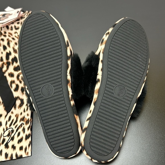 Victoria’s Secret Leopard Print Bed Slippers Medium (7-8) Satiny Faux Fur Trim - Picture 7 of 12